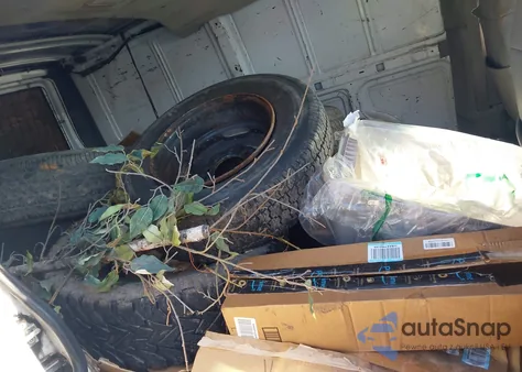 2004 Chevrolet Astro z USA, uszkodzony, nr VIN 1GCDM19XX4B129241